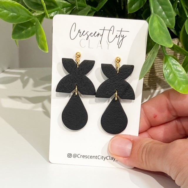 Alyse Earrings in Textured Black