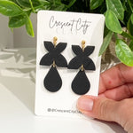 Load image into Gallery viewer, Alyse Earrings in Textured Black
