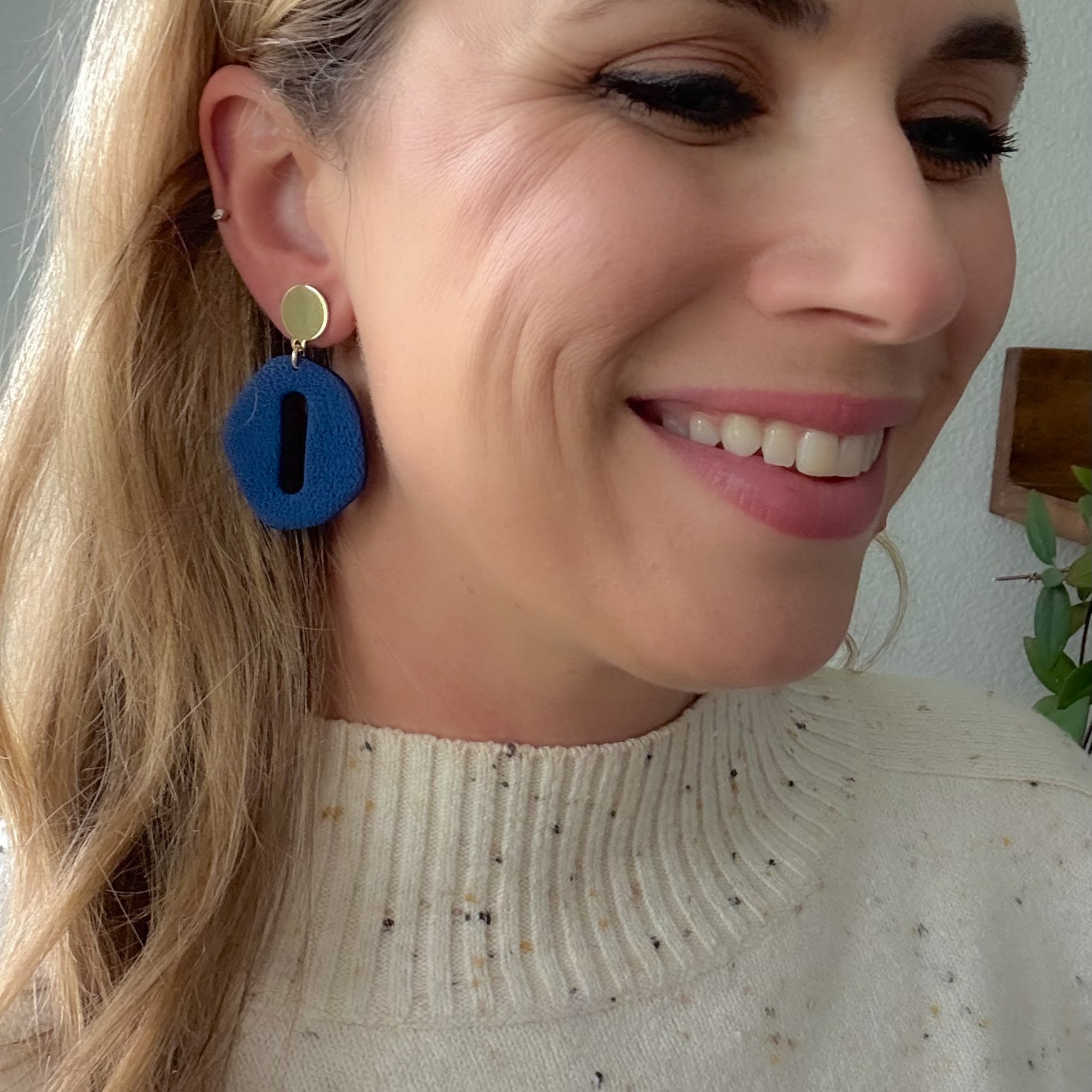 Therese Earrings in Textured Navy