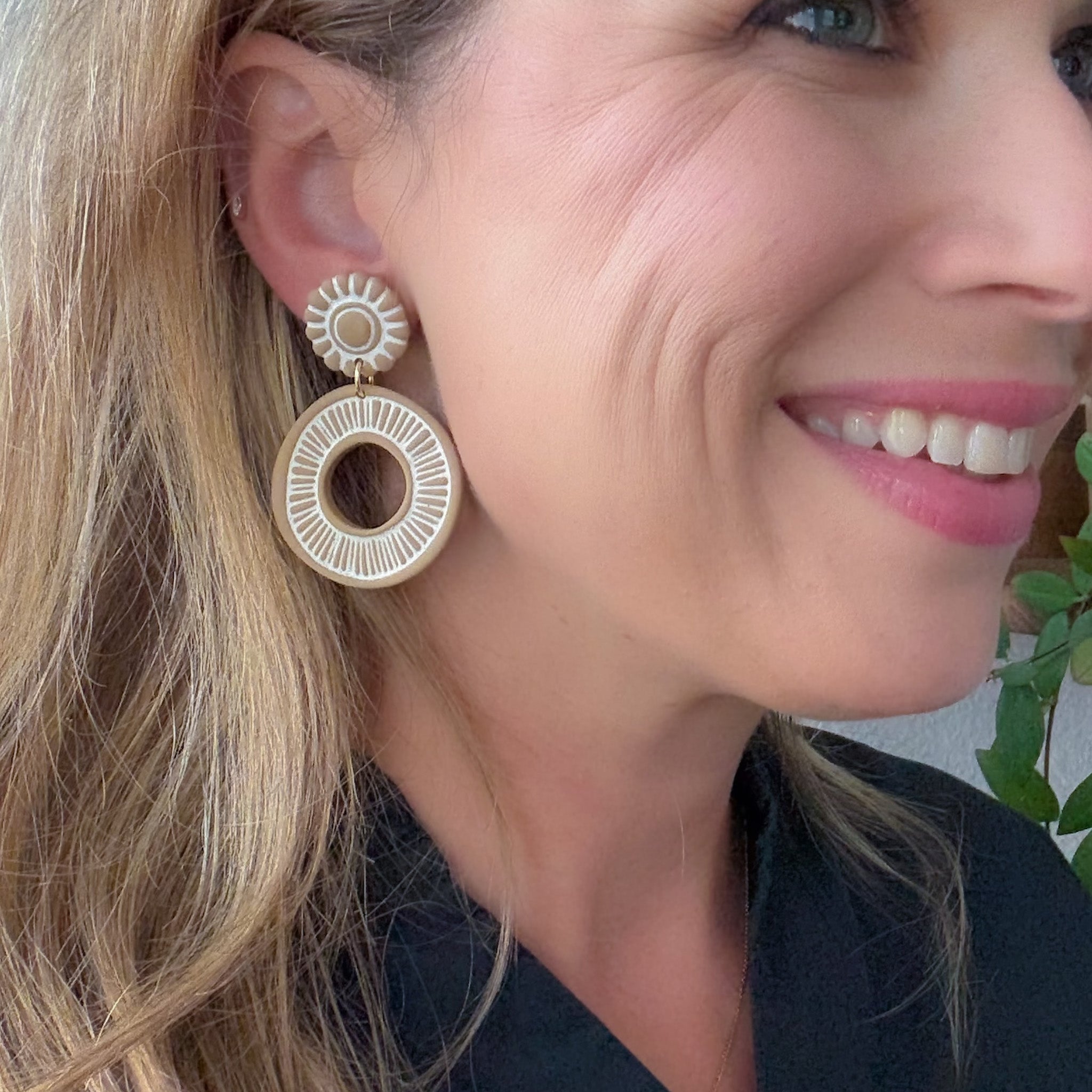 Celeste Earrings in Sand & White