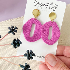 Therese Earrings in Textured Pink