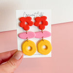 Load image into Gallery viewer, Color Pop Flower Dangle Earrings
