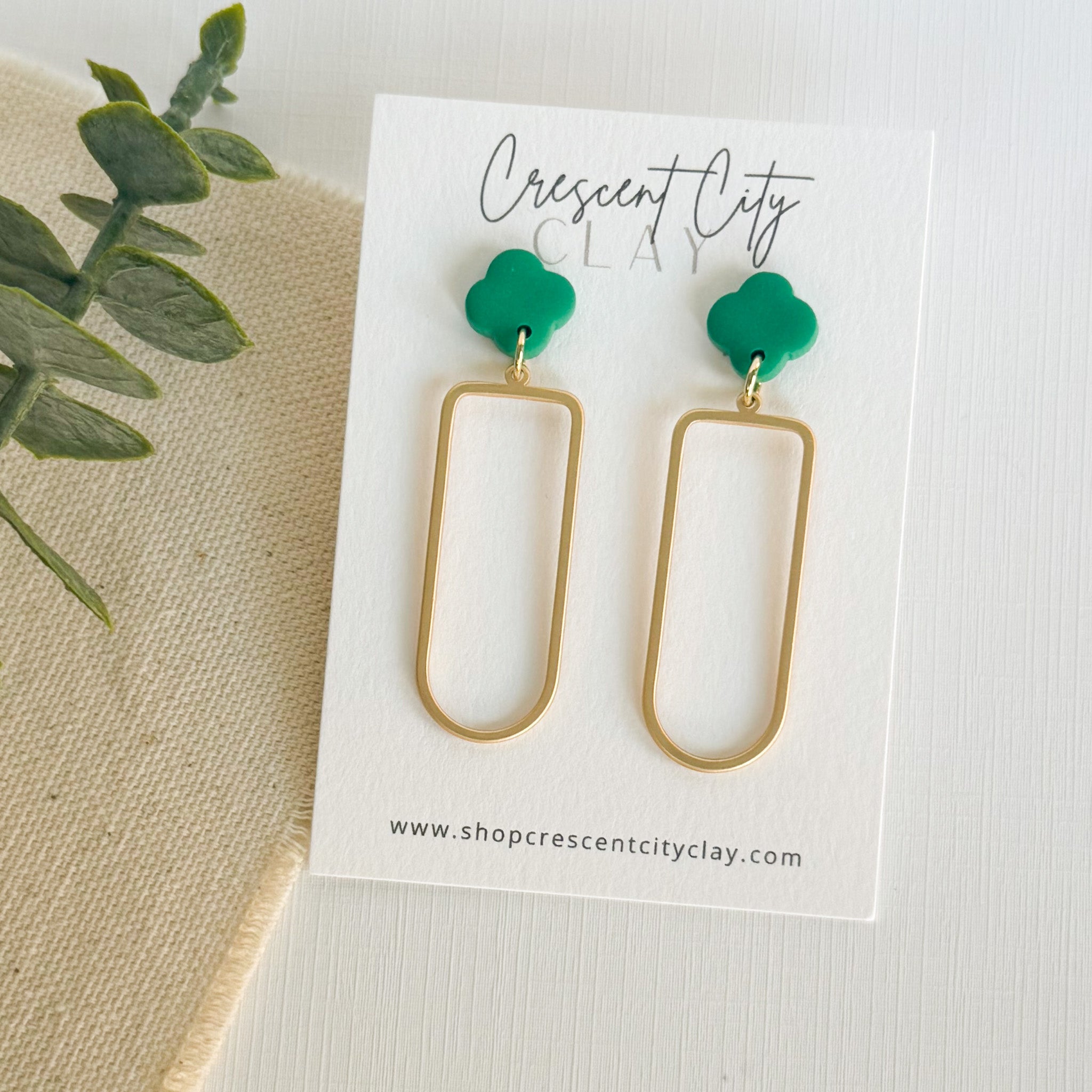 Julia Clover Earrings in Kelly Green