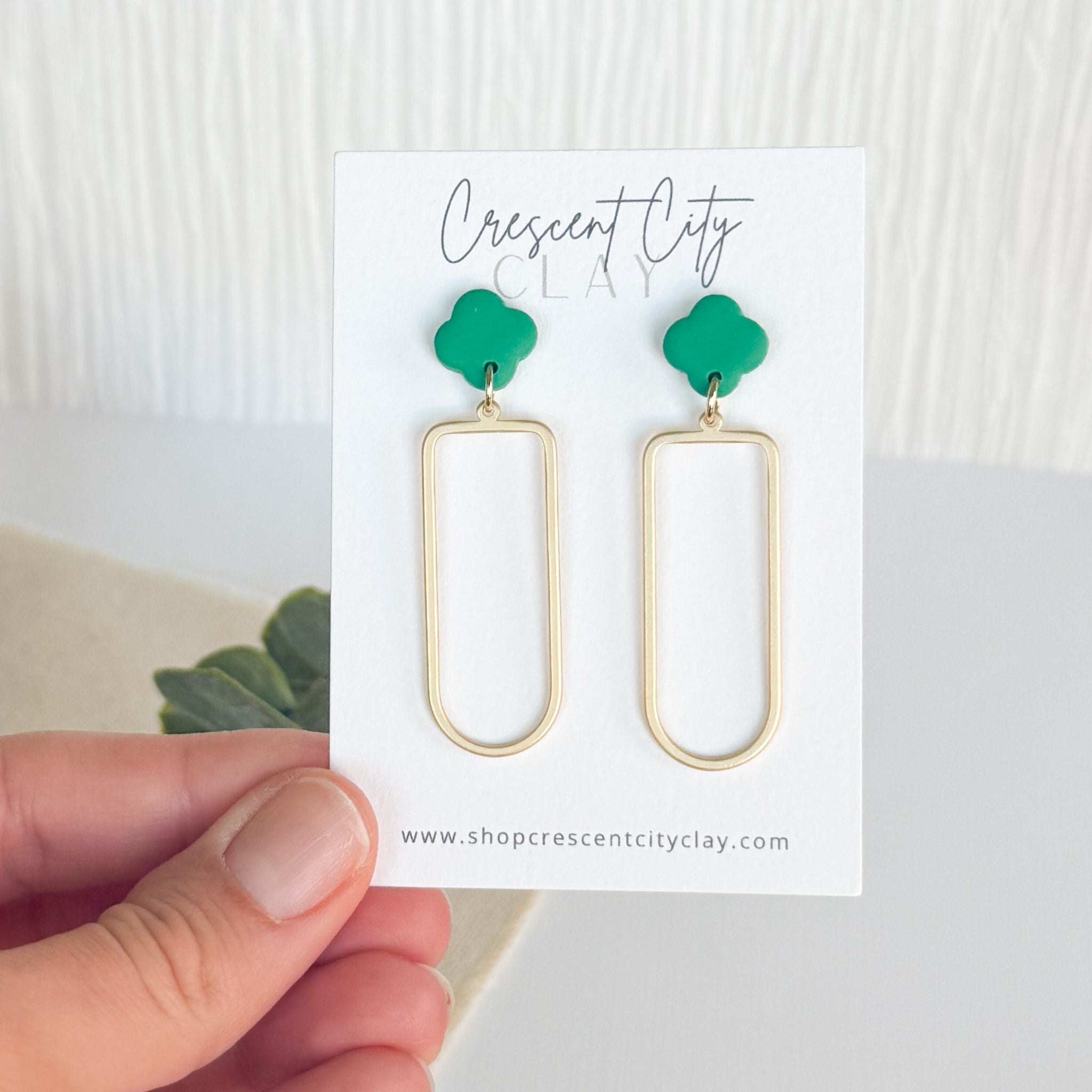 Julia Clover Earrings in Kelly Green