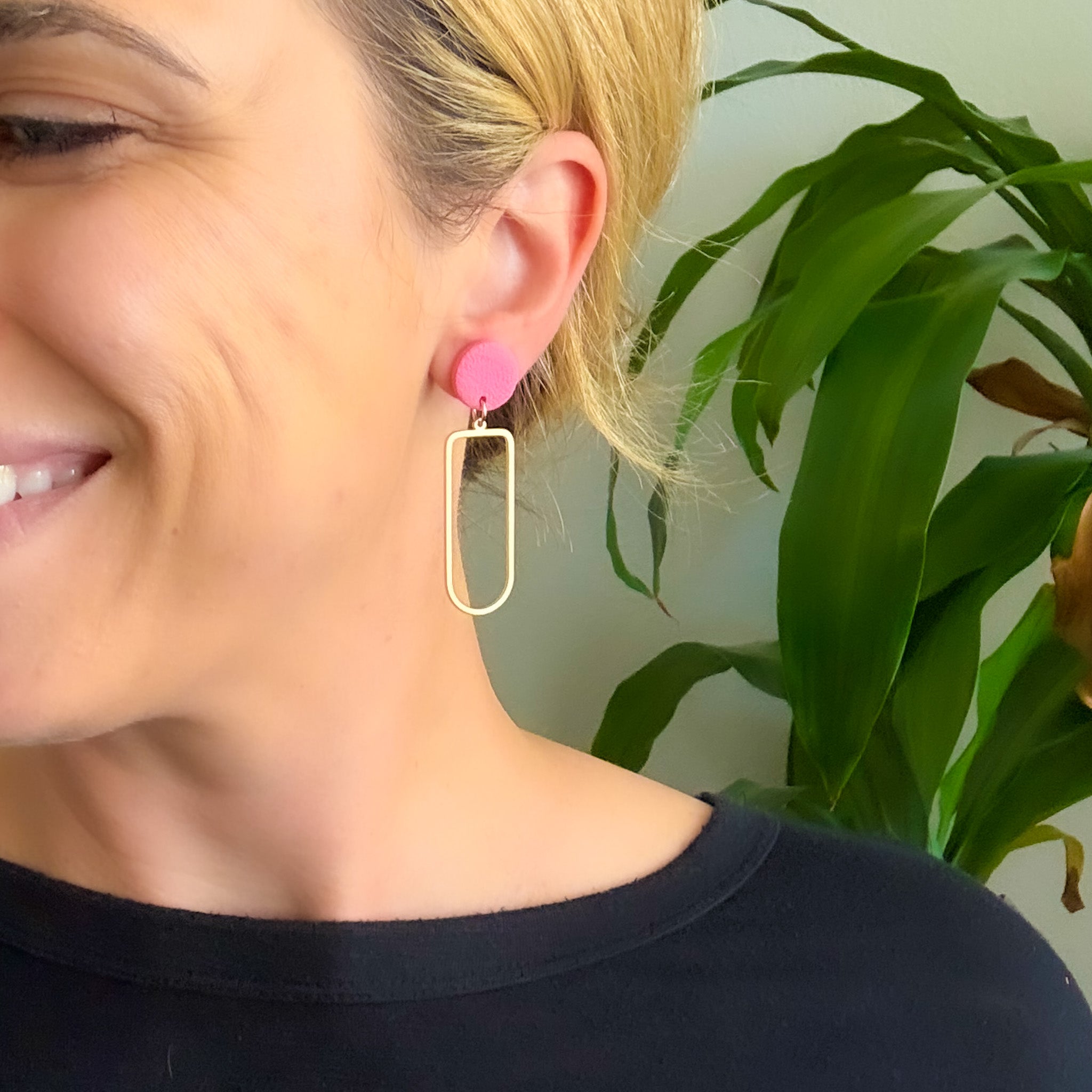 Julia Earrings in Textured Vintage Pink