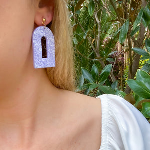 Elizabeth Earrings in Lilac + White