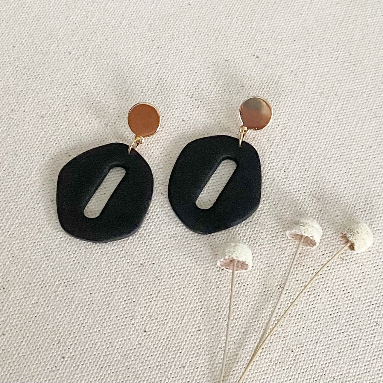 Therese Earrings in Textured Black & Gold