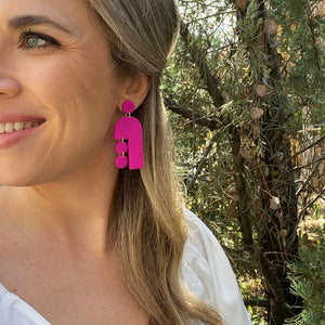 Toulouse Earrings in Bright Pink